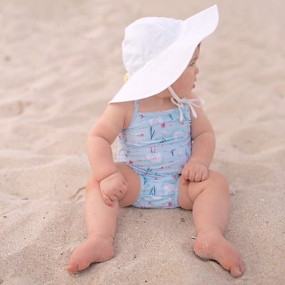 i play. Brim Sun Protection Hat - Picture 1 of 12
